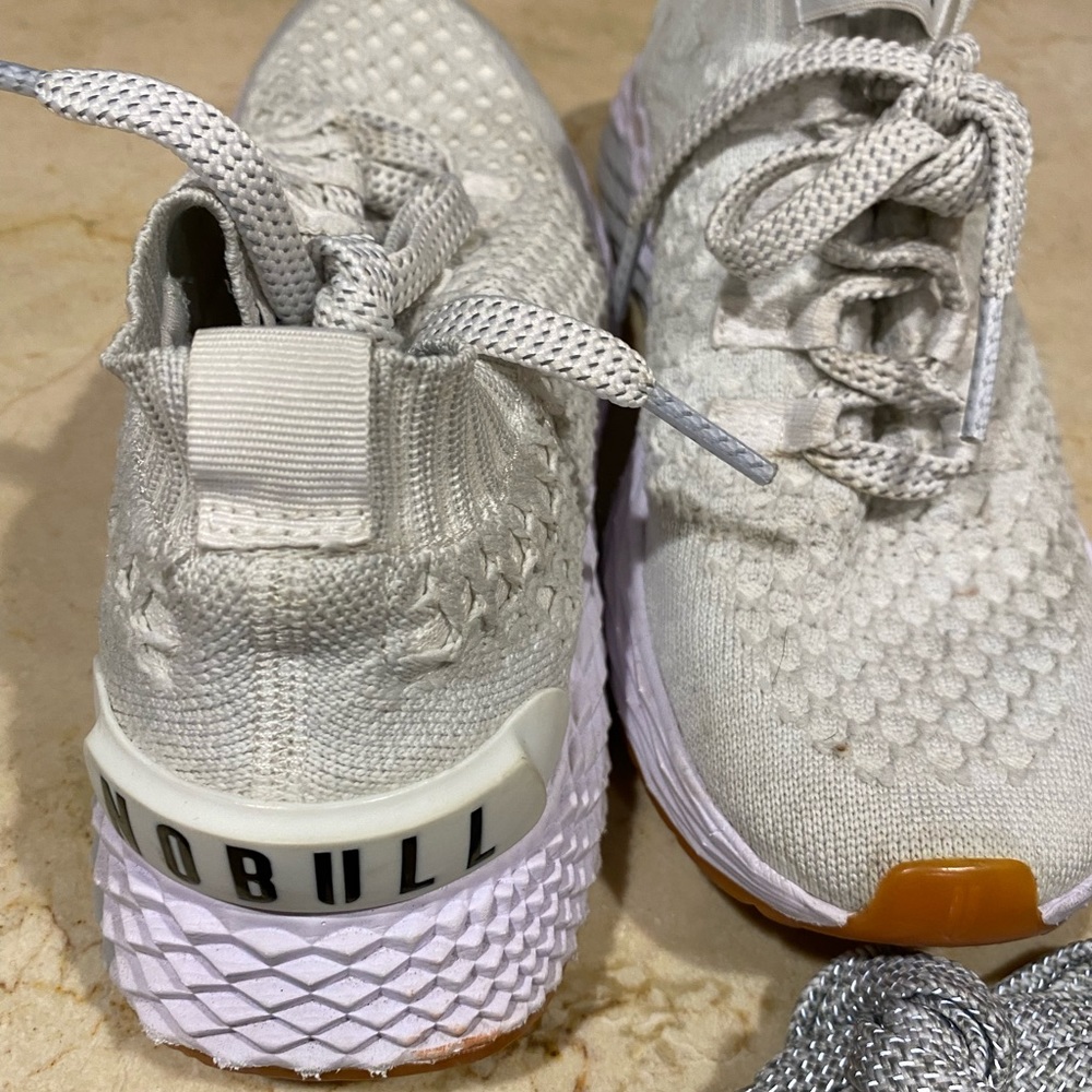 NoBull No Bull knit runners white women’s 8 men’s 6.5 good used condition